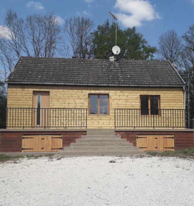 maison indépendante Villa Saint-Amand-en-Puisaye Esterno foto